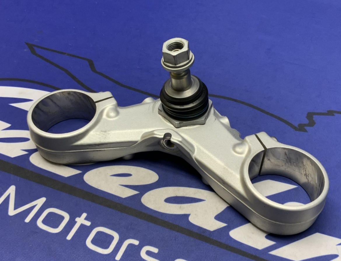 BMW Bottom Fork Mounting Bridge Triple Clamp R1200GS 2004-2013 OEM 31427664956